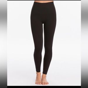 Spanx seamless leggings black, size Large